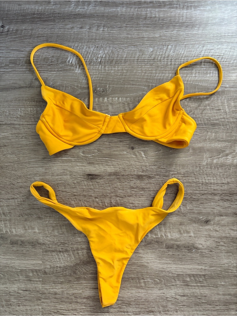 Benoa shea top/tai bottoms